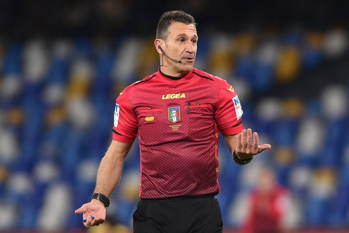 Referee Daniele Doveri during the Serie A match between SSC Napoli and Juventus FC at Stadio Diego Armando Maradona Naples Italy on 13 February 2021. Naples Stadio Diego Armando Maradona Naples Italy Copyright: xFrancoxRomanox SP24-0498