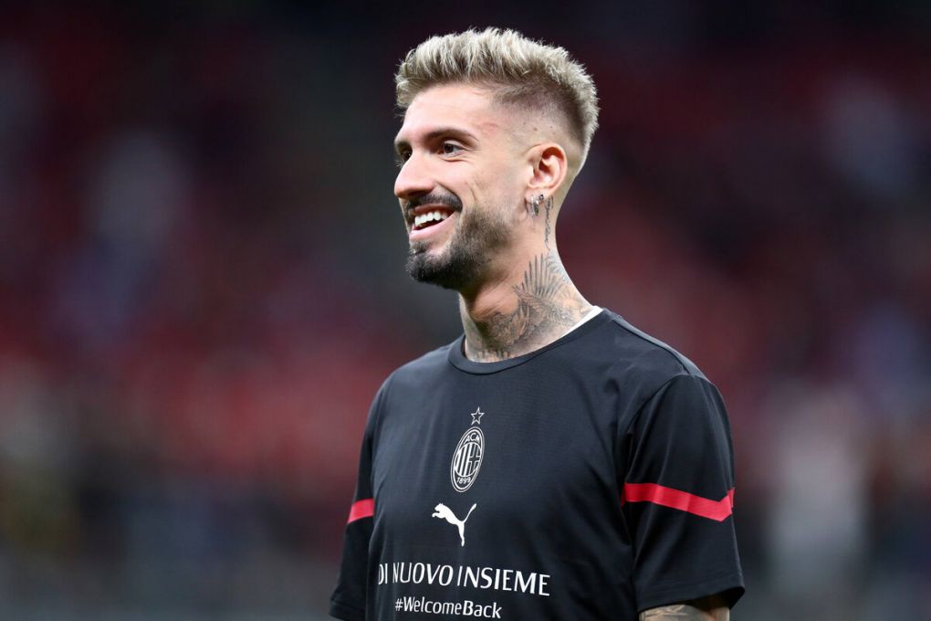 Ac Milan v Cagliari Calcio Milano, Italy. 29 August 2021. Samu Castillejo of Ac Milan during warm up before the Serie A match between Ac Milan and Cagliari Calcio at Stadio Giuseppe Meazza . Milano Stadio Giuseppe Meazza Italy Copyright: xMarcoxCanonierox