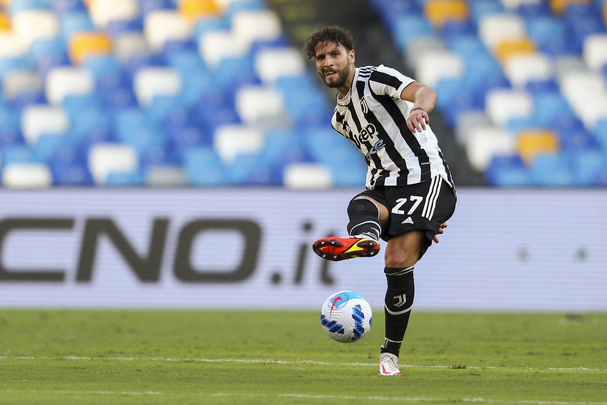 Italy: Serie a football match SSC Napoli vs Juventus FC Juventuss Italian midfielder Manuel Locatelli during the Serie A football match between SSC Napoli and Juventus FC at the Diego Armando Maradona Stadium, Naples, Italy, on 11 September 2021 ABPH3168 Copyright: xAntonioxBalascox