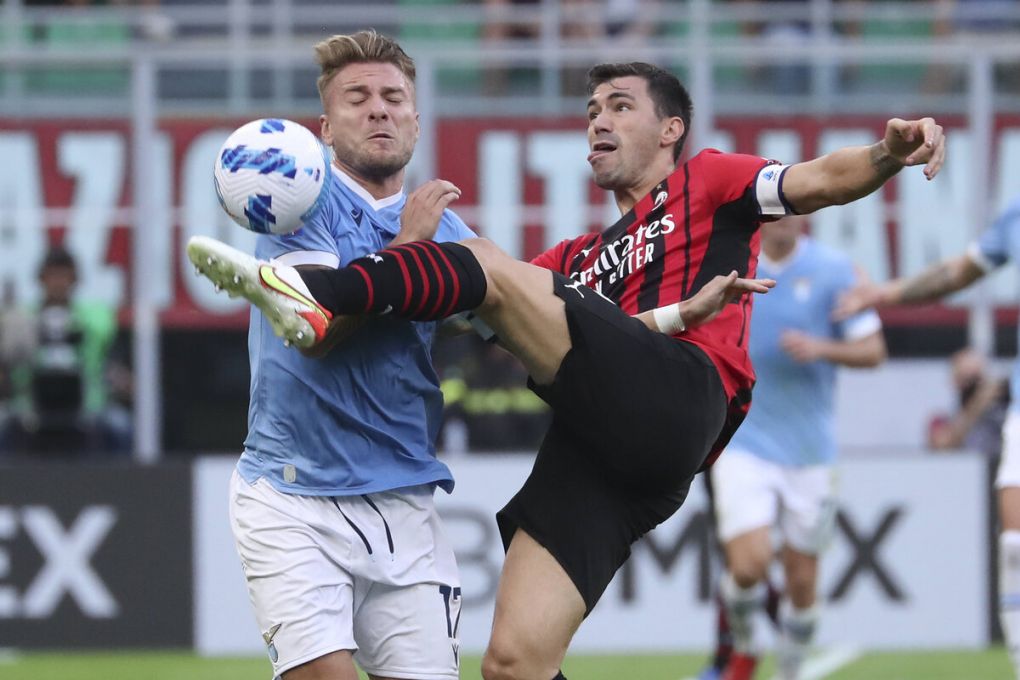 AC Milan v SS Lazio - Serie A Ciro Immobile L of SS Lazio competes for the ball with Alessio Romagnoli R of AC Milan during the Serie A match between AC Milan and SS Lazio at Stadio Giuseppe Meazza on September 12, 2021 in Milan, Italy. Milan Milan Italy cottini-acmilanv210912_npd4e PUBLICATIONxNOTxINxFRA Copyright: xGiuseppexCottinix
