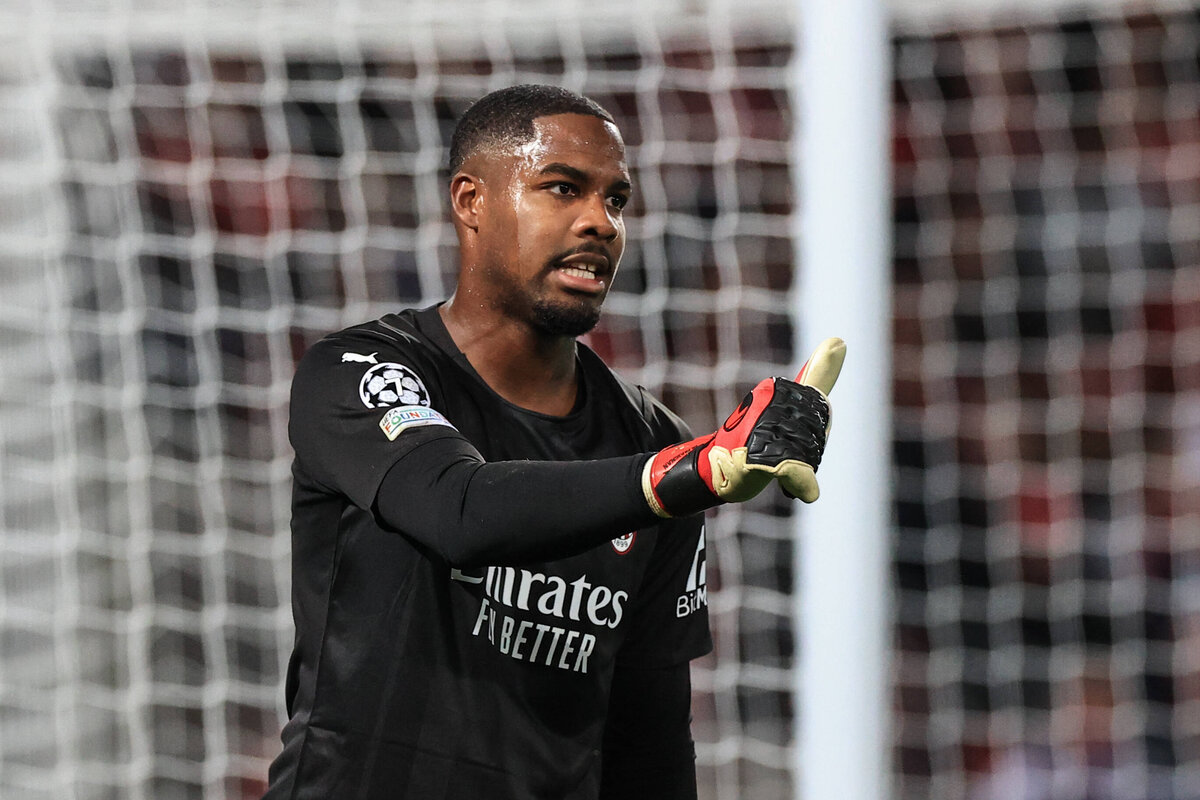 UEFA Champions League Liverpool v AC Milan Mike Maignan 16 of AC Milan during the game Liverpool Anfield Merseyside United Kingdom Copyright: xMarkxCosgrove/NewsxImagesx