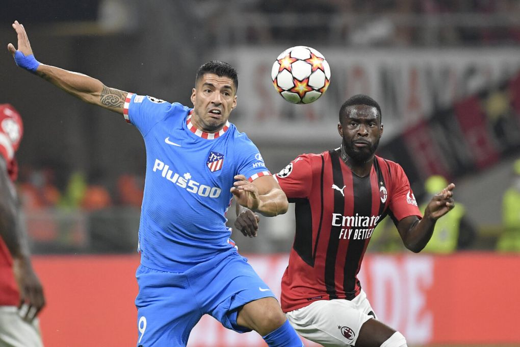 Luis Suarez of Atletico Madrid and Fikayo Tomori of AC Milan during the Uefa Champions League group B football match between AC Milan and Atletico Madrid at San Siro stadium in Milano Italy, September 28th, 2021. Photo Andrea Staccioli / Insidefoto andreaxstaccioli