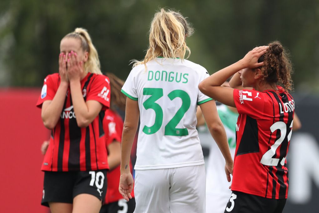 MILAN, ITALY - SEPTEMBER 25: Miriam Longo and Nina Stapelfeldt of AC Milan react after going close to the target during the Women's Serie A match between AC Milan and Sassuolo at Campo Sportivo Vismara on September 25, 2021 in Milan, Italy. (Photo by Jonathan Moscrop/Getty Images)
