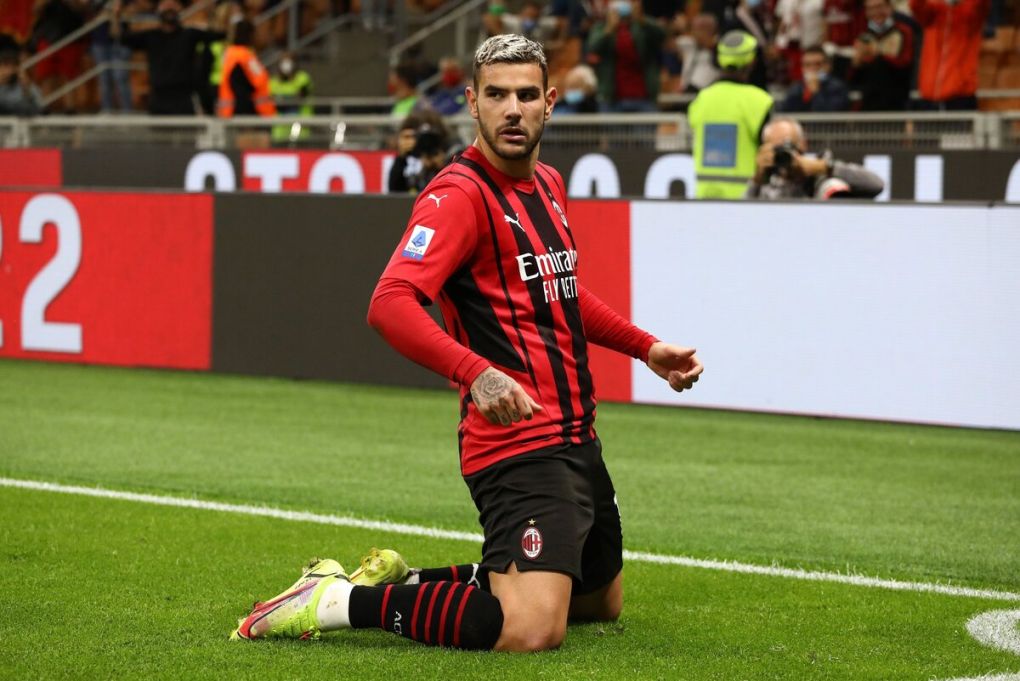 MILAN, ITALY - SEPTEMBER 22: Theo Hernandez of AC Milan celebrates his goal during the Serie A match between AC Milan and Venezia FC at Stadio Giuseppe Meazza on September 22, 2021 in Milan, Italy. (Photo by Marco Luzzani/Getty Images)