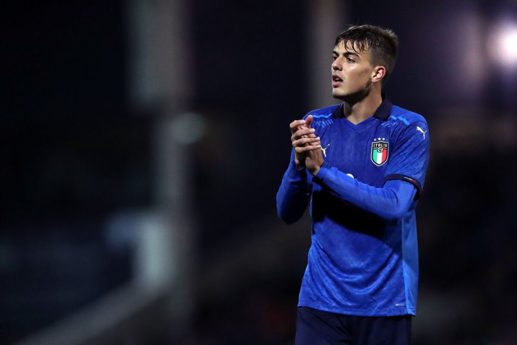 CHESTERFIELD, ENGLAND - OCTOBER 07: Daniel Maldini of Italy applauds during the U20 International match between England and Italy at Technique Stadium on October 07, 2021 in Chesterfield, England. (Photo by George Wood/Getty Images)