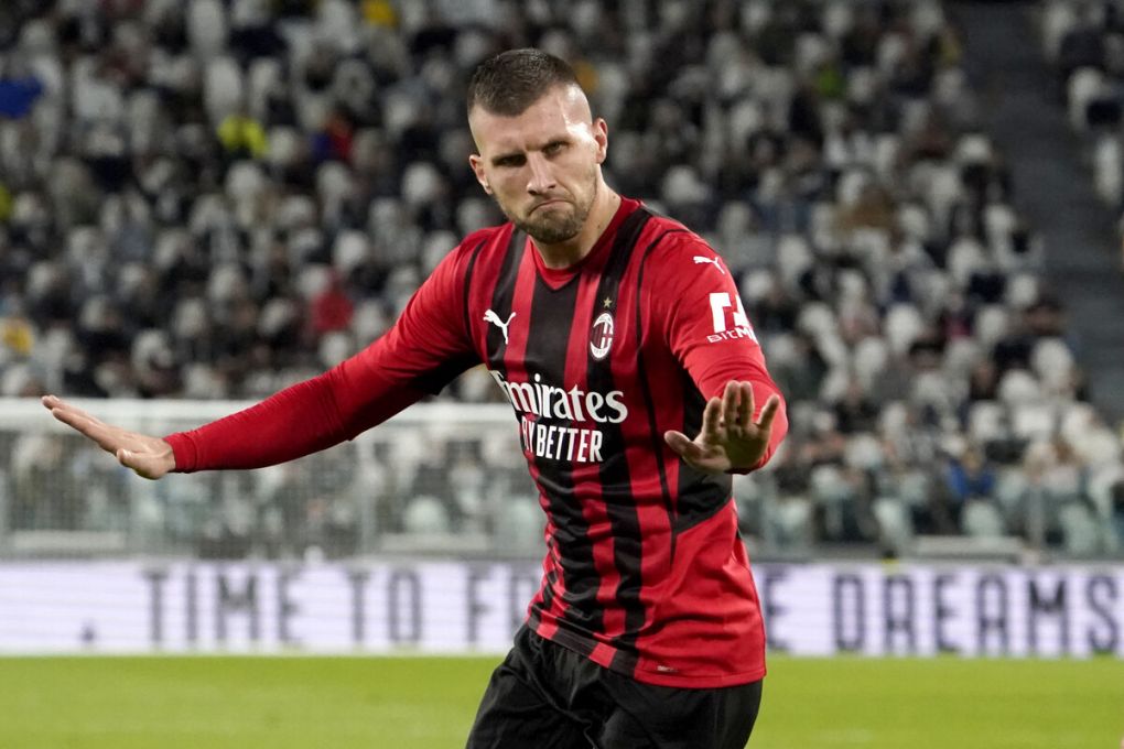 TURIN, ITALY - SEPTEMBER 19: Ante Rebic of AC Milan celebrates after scoring their side's first goal during the Serie A match between Juventus and AC Milan at on September 19, 2021 in Turin, Italy. (Photo by Pier Marco Tacca/Getty Images)