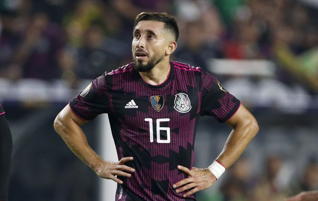 GLENDALE, ARIZONA - JULY 24: Midfielder Hector Herrera #16 of Mexico during the first half of the Concacaf Gold Cup quarterfinal match against Honduras at State Farm Stadium on July 24, 2021 in Glendale, Arizona. (Photo by Ralph Freso/Getty Images)