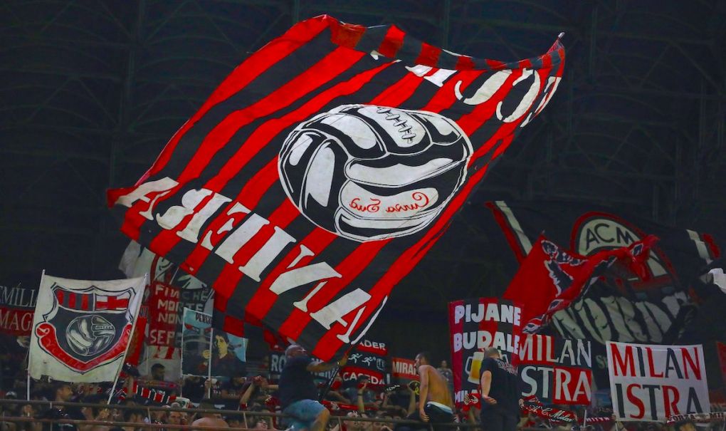 AC MILAN SUPPORTERS