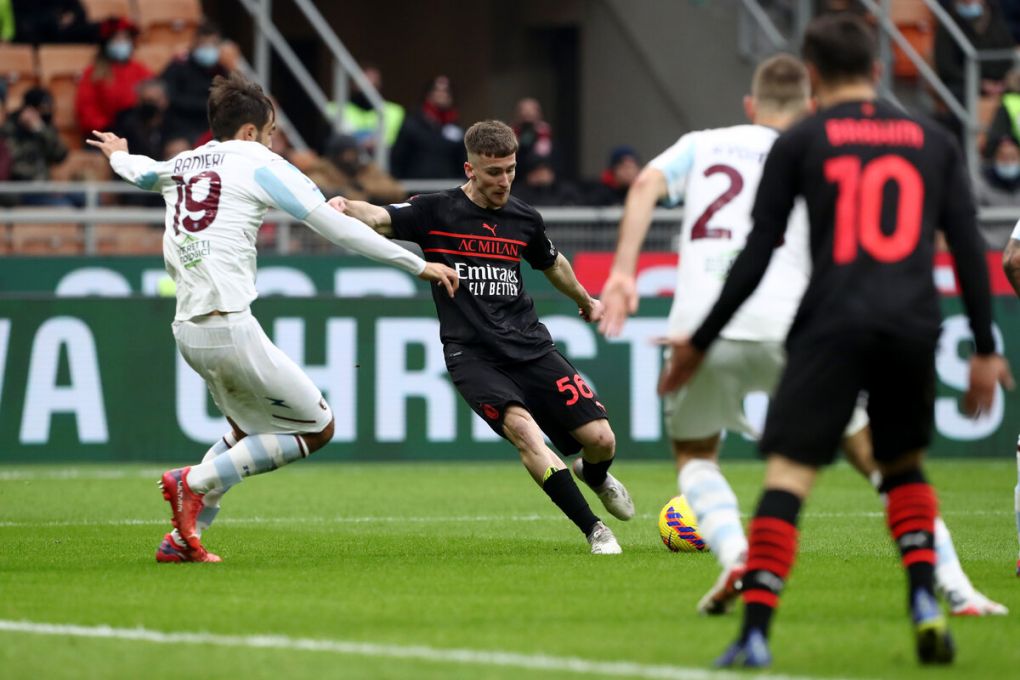 MILAN, ITALY - DECEMBER 04: Alexis Saelemaekers of AC Milan scores their side's second goal during the Serie A match between AC Milan v US Salernitana at Stadio Giuseppe Meazza on December 04, 2021 in Milan, Italy. (Photo by Marco Luzzani/Getty Images)