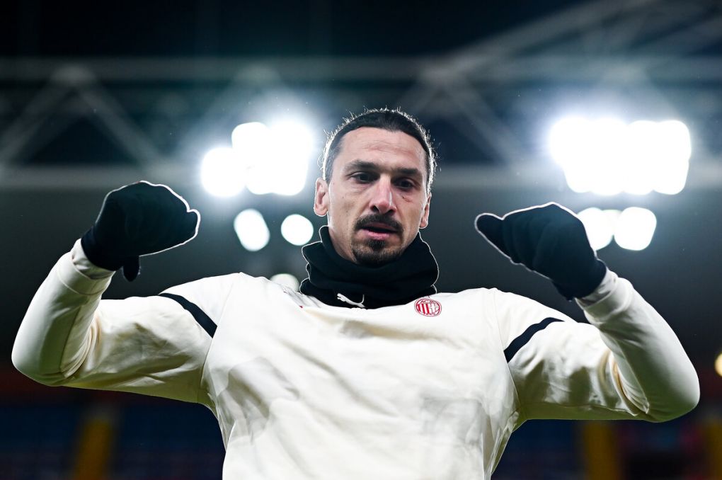 GENOA, ITALY - DECEMBER 1: Zlatan Ibrahimovic of Milan in action during his warm-up session before the Serie A match between Genoa CFC and AC Milan at Stadio Luigi Ferraris on December 1, 2021 in Genoa, Italy. (Photo by Getty Images)