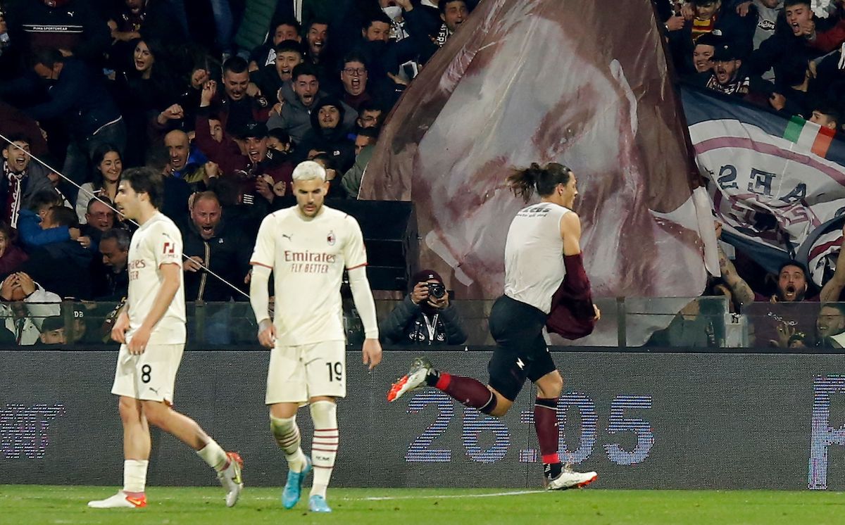 Salernitana's Bosnian forward Milan Duric (R) celebrates after scoring a goal during the Italian Serie A football match between Salernitana and AC Milan at the Arechi Stadium in Salerno on February 19, 2022. (Photo by CARLO HERMANN / AFP) (Photo by CARLO HERMANN/AFP via Getty Images)