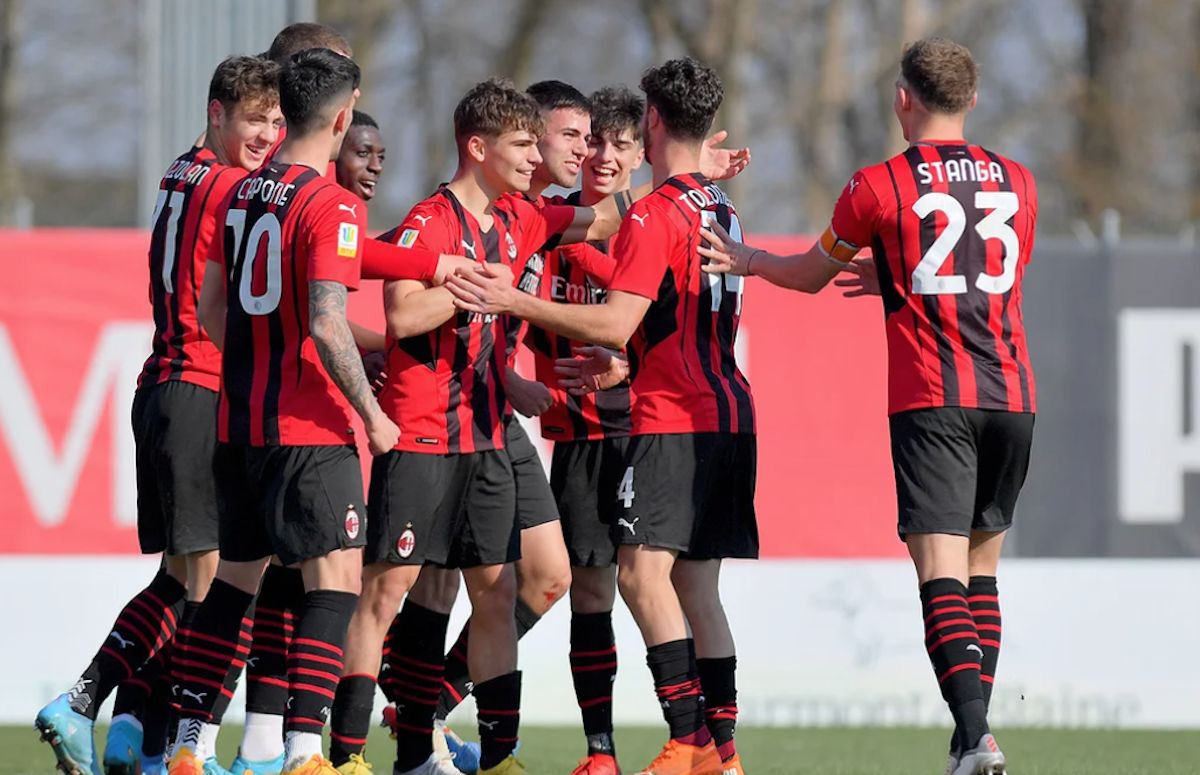 Milan Primavera 1 0 Lecce Bosisio s first goal keeps the