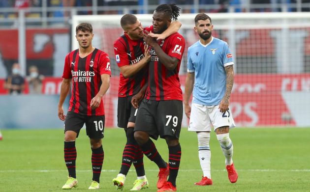 Ante Rebic of AC Milan embraces his team-mate Franck Kessie