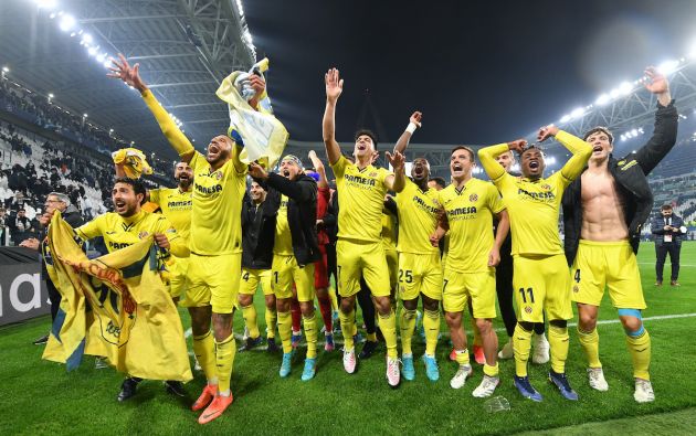 TURIN, ITALY - MARCH 16: Players of Villarreal CF celebrate following the UEFA Champions League Round Of Sixteen Leg Two match between Juventus and Villarreal CF at Juventus Stadium on March 16, 2022 in Turin, Italy. (Photo by Valerio Pennicino/Getty Images)