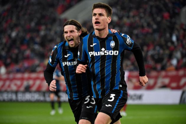 Atalanta's Denmark's defender Joakim Maehle (R) celebrates with Atalanta's Netherlands' defender Hans Hateboer (L) after scoring a goal during the UEFA Europa League second leg football match between Olympiacos FC and Atalanta FC at The Georgios Karaiskakis Stadium, at Piraeus, on the outskirts of Athens, on February 24, 2022. (Photo by Louisa GOULIAMAKI / AFP) (Photo by LOUISA GOULIAMAKI/AFP via Getty Images)