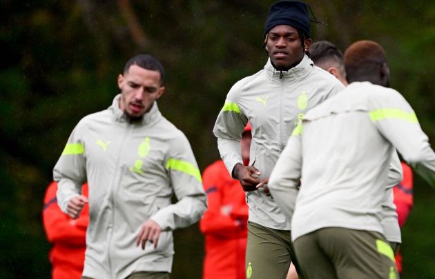 AC Milan's Algerian defender Ismael Bennacer (L) and AC Milan's Portuguese forward Rafael Leao
