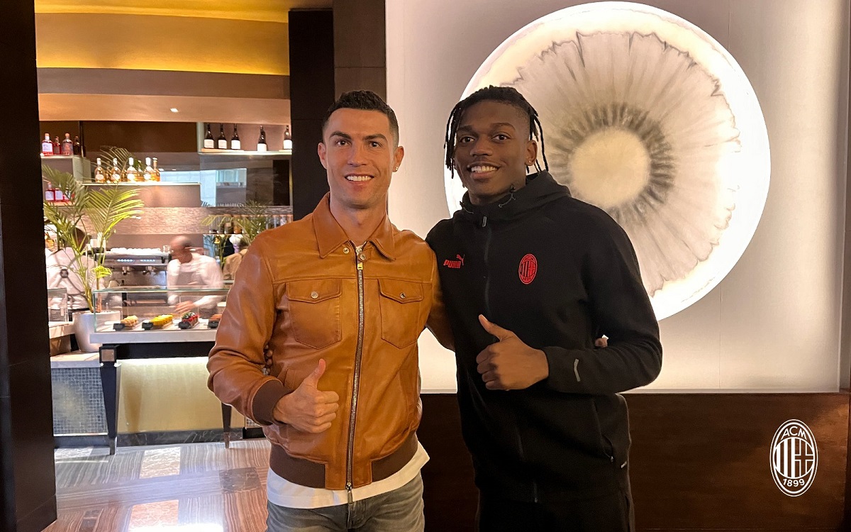 Photo: Cristiano Ronaldo greets Leao in Saudi Arabia ahead of Milan-Inter