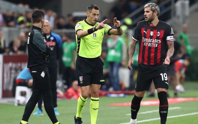 Referee Maurizio Mariani