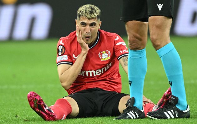 Bayer Leverkusen's Argentine midfielder Exequiel Palacios