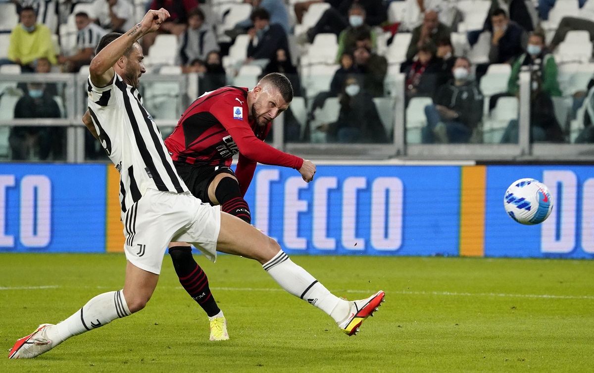 Vlahovic double fires Juve top ahead of Milan derby