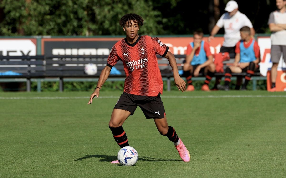 After Bartesaghi, another Milan Primavera talent signs on a professional  contract with AC Milan