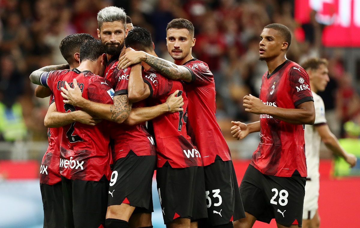 The Genoa CFC walk onto the pitch is epic : r/seriea