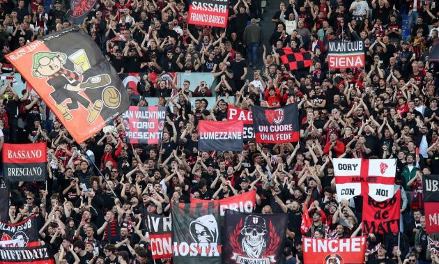 Curva Sud Roma away