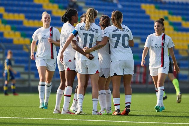 AC Milan Women celebrate