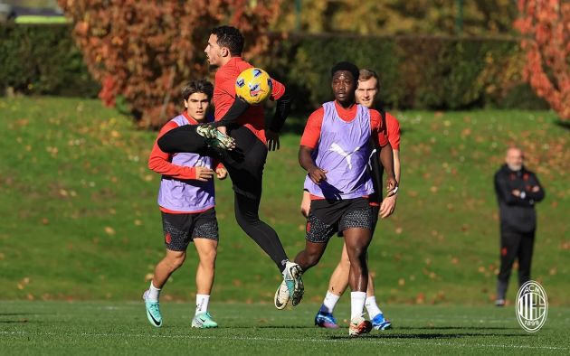 Bennacer and teammates Milanello
