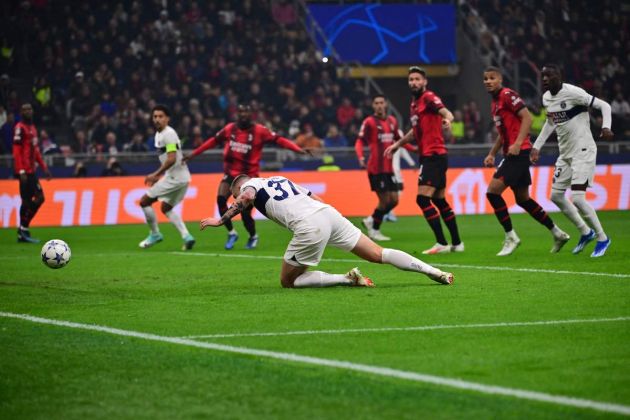 PAris Saint-Germain's Slovak defender #37 Milan Skriniar