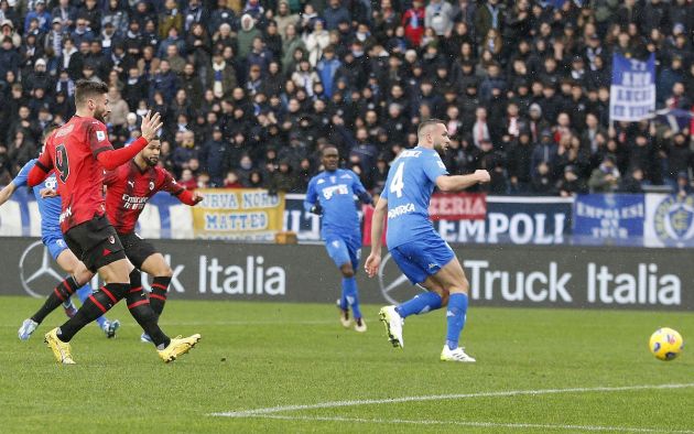 Ruben Loftus-Cheek of AC Milan