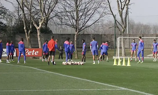 ac milan training rennes