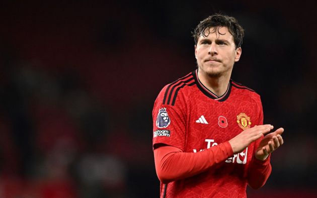 Manchester United's Swedish defender #02 Victor Lindelof