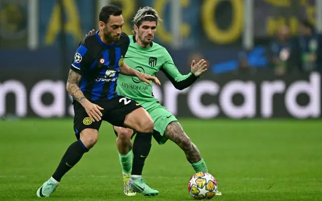 Inter Milan's Turkish midfielder #20 Hakan Calhanoglu