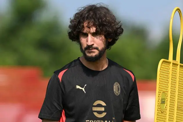 Yacine Adli Milanello