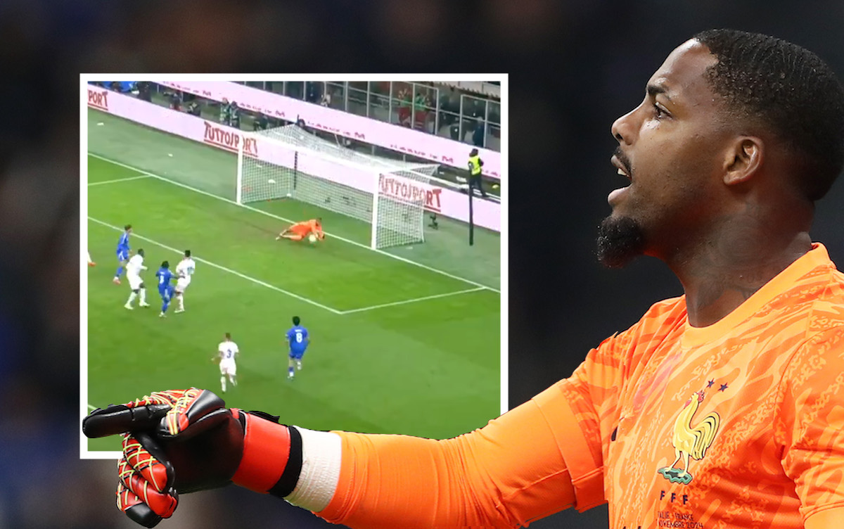 Mike Maignan of France