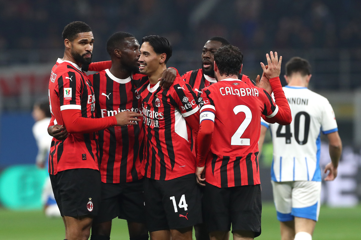 Tijjani Reijnders from AC Milan celebrates