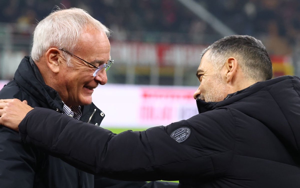 Head coach of AC Milan Sergio Conceicao shakes hands with Claudio Ranieri of AS Roma