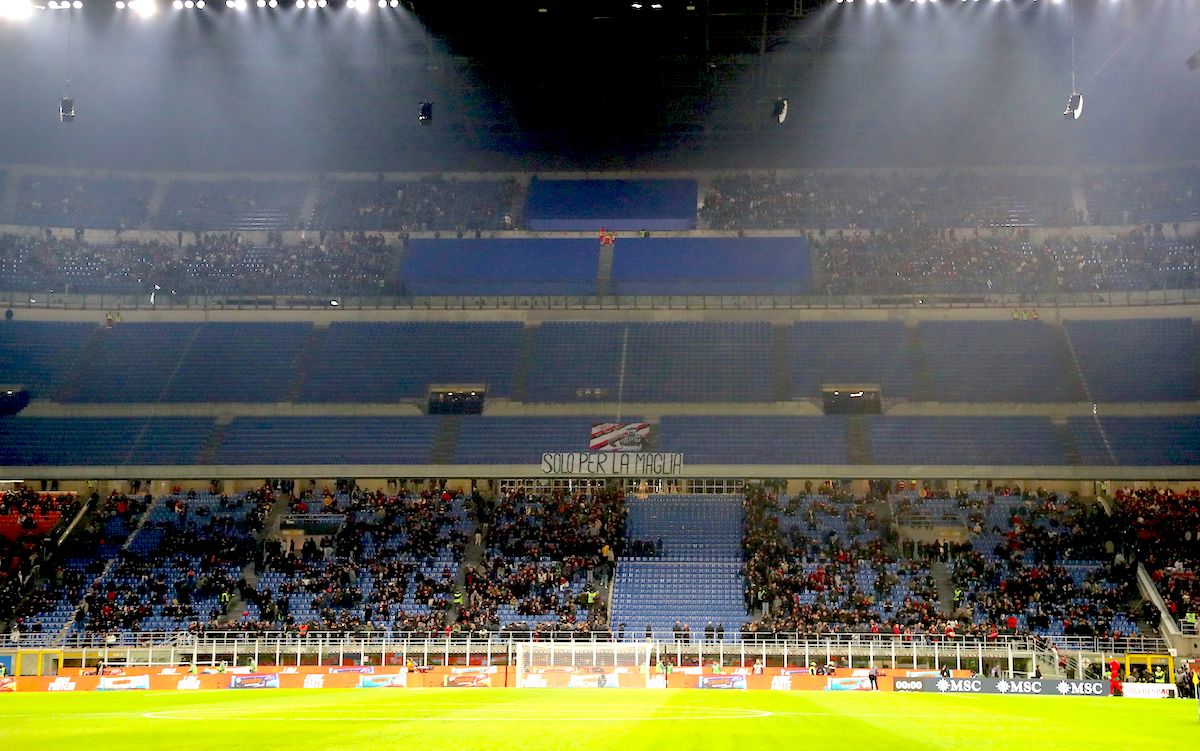 AC Milan fans protest