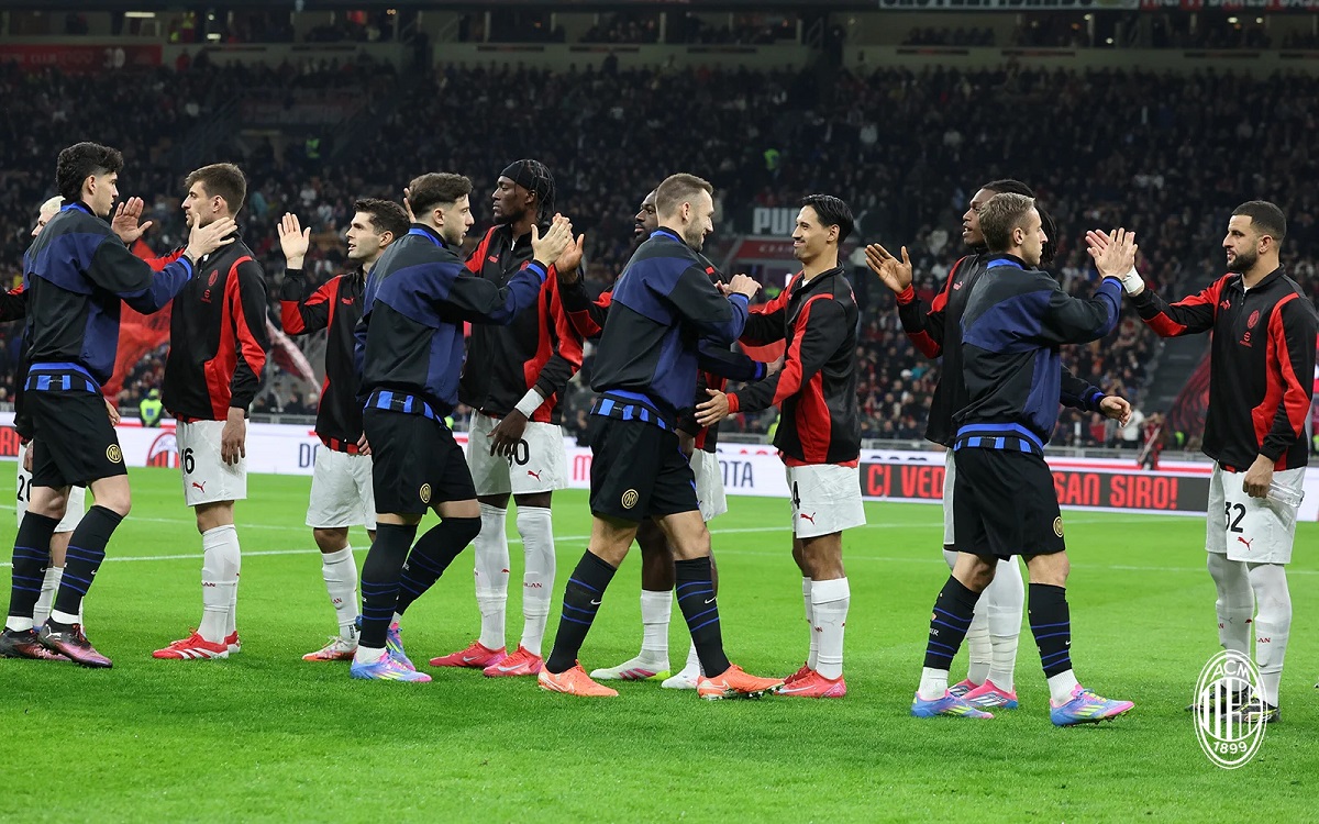 Milan players pre Inter