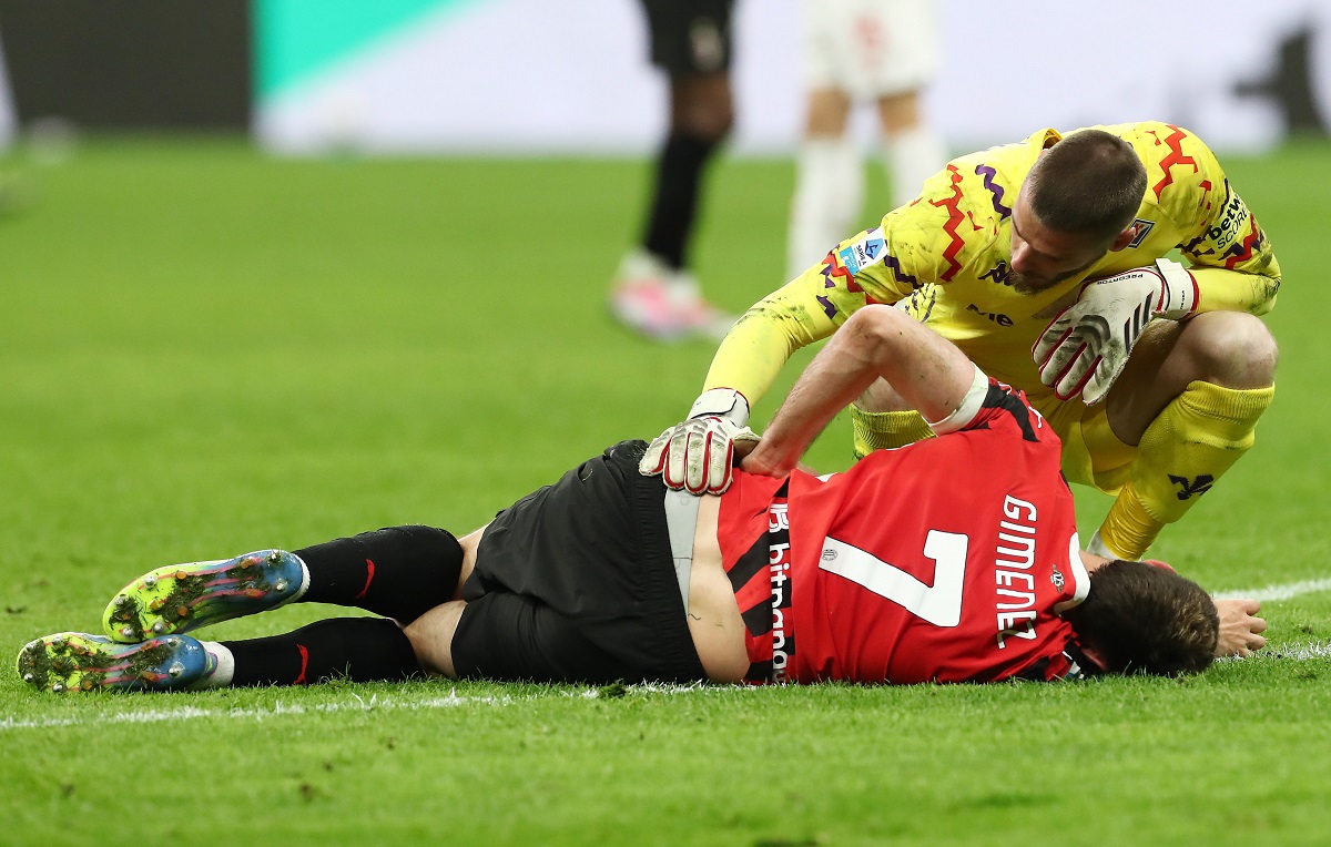 Santiago Gimenez injury