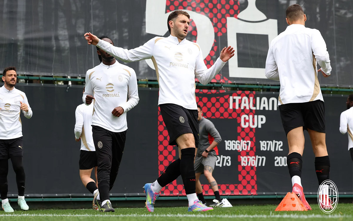 Santiago Gimenez Milanello