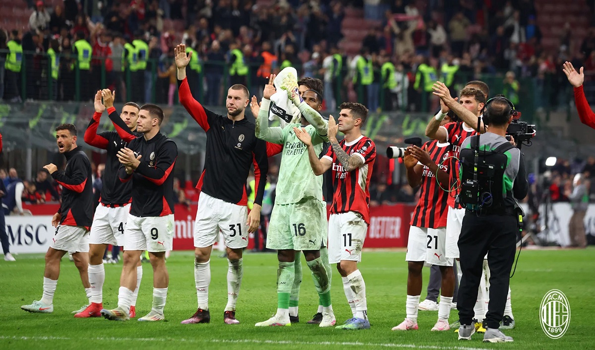 AC Milan players post Bologna