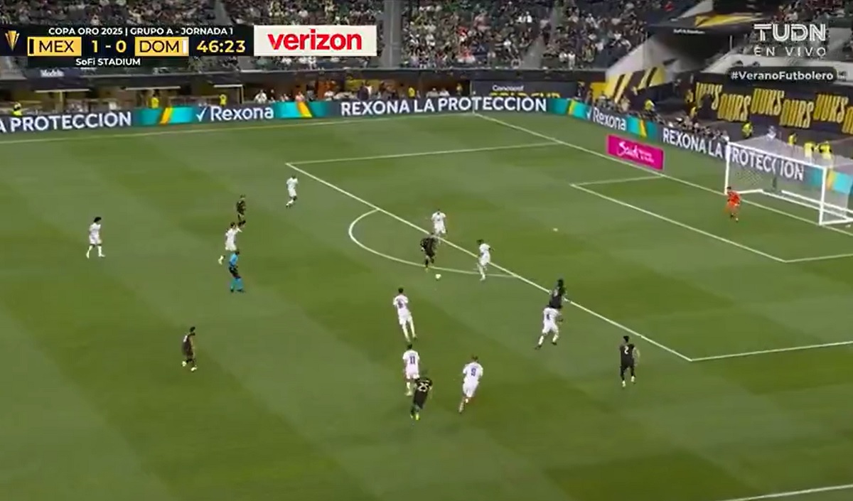 Gimenez assist mexico