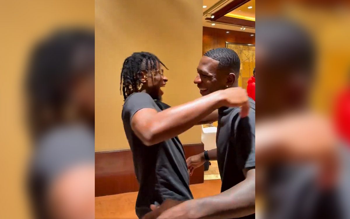 Watch: Estupinan arrives in Hong Kong and meets Milan teammates for the first time