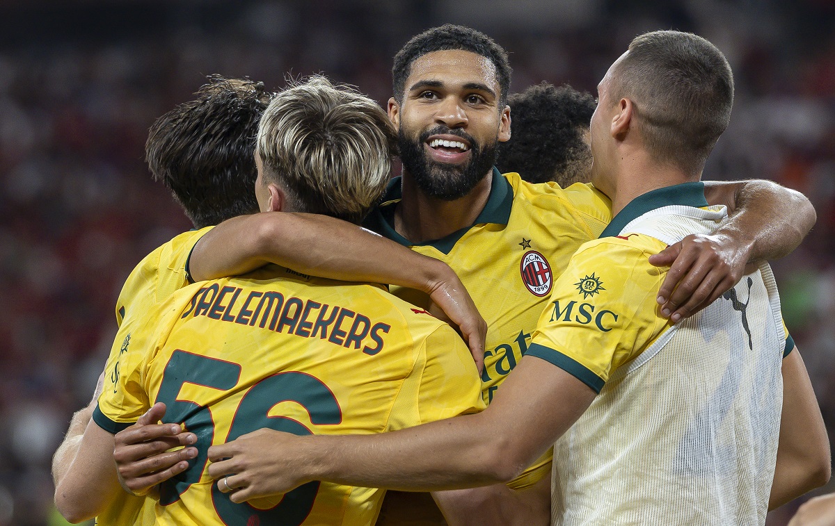 Loftus-Cheek and teammates Milan