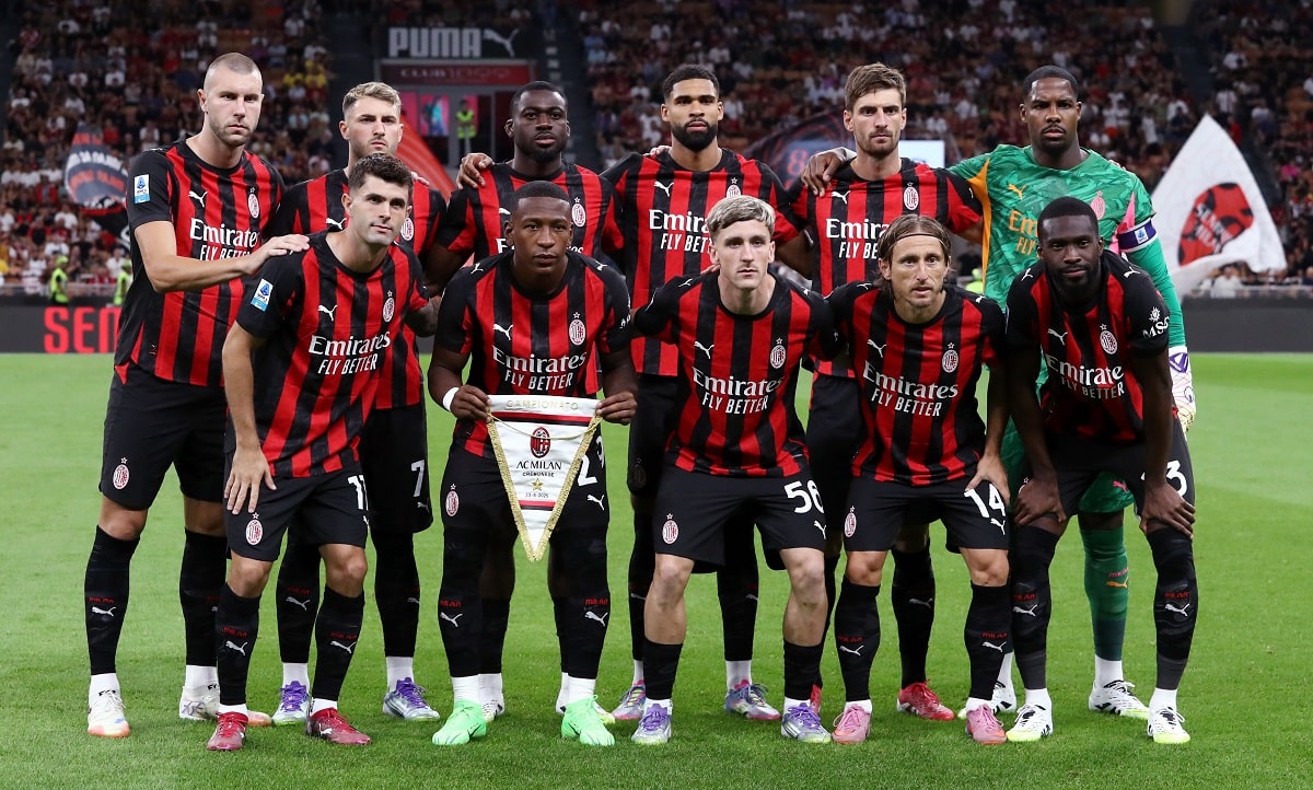 Milan players pre Cremonese