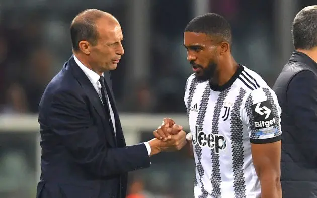 Bremer of Juventus interacts with Massimiliano Allegri,