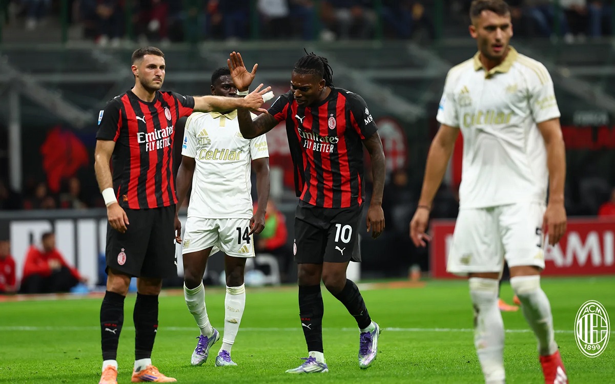 Santiago Gimenez and Rafael Leao Milan