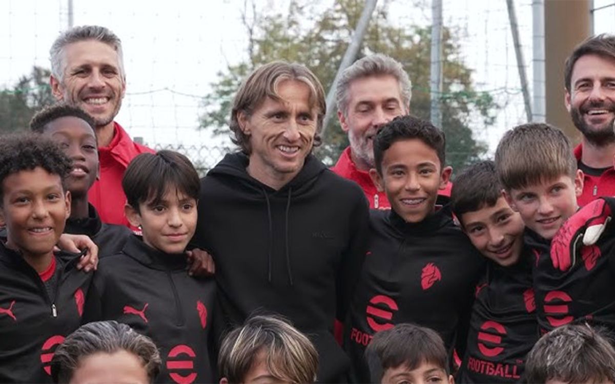 'Have fun every day' - Modric offers advice to Milan youngsters at Vismara